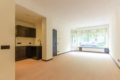 100m2 apartment in affitto per 2195€/mese a Loosduinseweg, The Hague