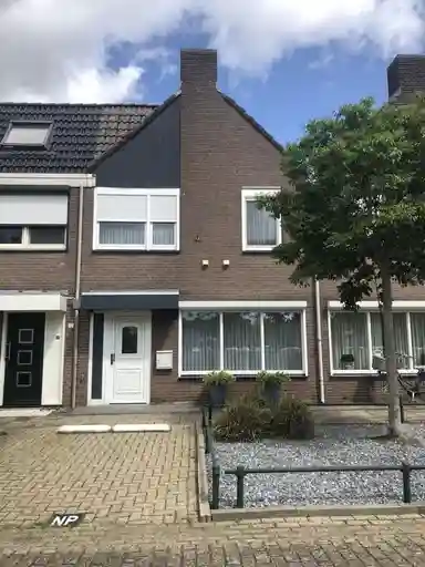 100m2 house to rent for 1275€/month in Schepenenplein 10, Venlo