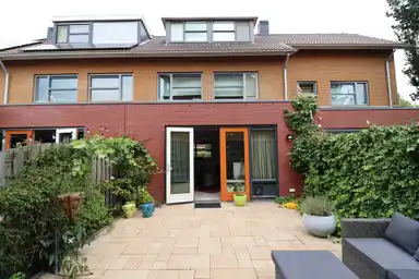 136μ² house προς ενοικίαση για 2950€/μήνα σε Monseigneur doctor H. Poelslaan 1B, Amstelveen