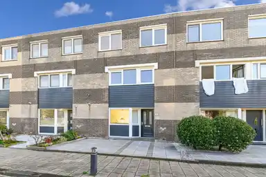 102μ² house προς ενοικίαση για 1799€/μήνα σε Broekhorst 15, Alphen aan den Rijn