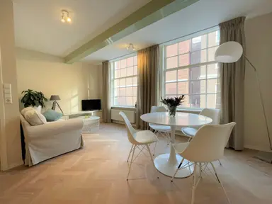 35μ² apartment προς ενοικίαση για 1063€/μήνα σε Nieuwsteeg 37, Leiden