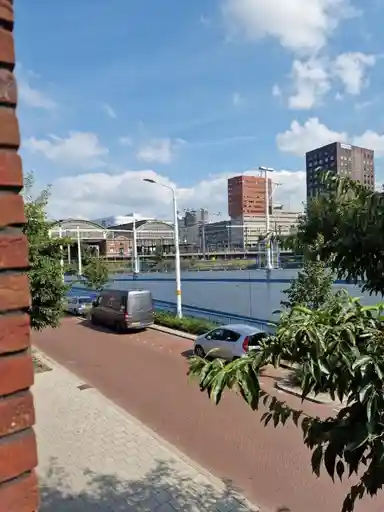 45m2 room to rent for 1300€/month in Parallelweg, The Hague