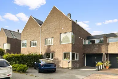 220μ² house προς ενοικίαση για 3250€/μήνα σε Laan van Chopin 26, Nieuw-Vennep
