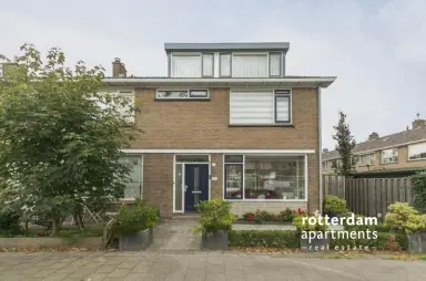 123m2 house to rent for 2750€/month in Van der Kloot Meyburgstraat, Rotterdam