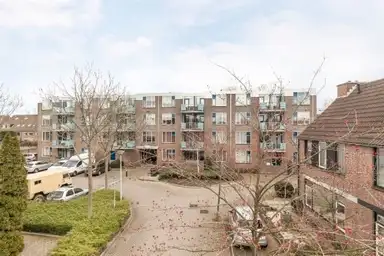 53m2 apartment to rent for 863€/month in Eikenhorst 9, Alphen aan den Rijn