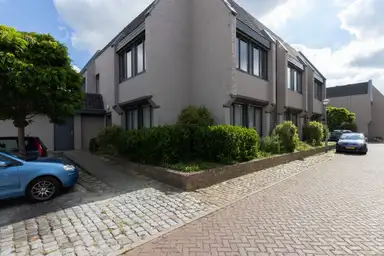 91m2 apartment to rent for 1295€/month in Blauwstraat 7, Sint-Maartensdijk