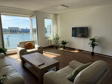 119m2 apartment to rent for 2500€/month in Maashaven Noordzijde 569, Rotterdam