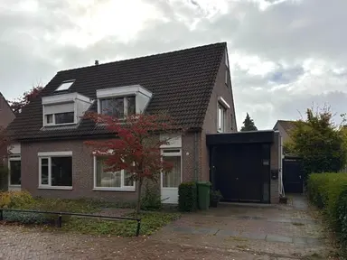 160m2 house à louer pour 1850€/mois à Dianestraat, Aalst
