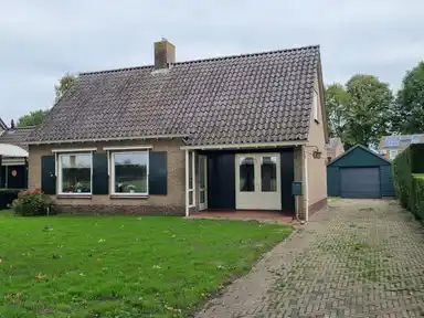 120m2 apartment à louer pour 1150€/mois à Esweg 11, Dwingeloo