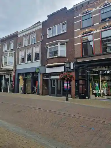 90m2 apartment te huur voor 975€/maand in Hofstraat, Kampen