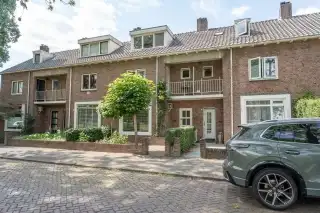 128μ² house προς ενοικίαση για 2495€/μήνα σε Witte de Withweg, Breda