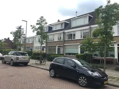 147m2 house to rent for 3450€/month in Diepenbrocklaan 73, Rotterdam