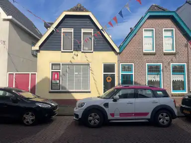 109m2 house à louer pour 2200€/mois à Roest van Limburgstraat 27, Katwijk