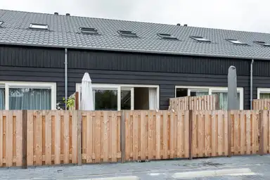 94m2 house à louer pour 1250€/mois à Bartus Warnersweg 2d, Giethoorn