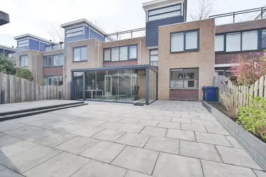 131m2 house te huur voor 2495€/maand in Jan van Eyckstraat, Almere