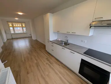 72m2 apartment à louer pour 1750€/mois à Goeverneurlaan, The Hague