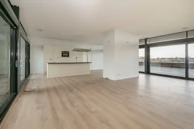153m2 apartment te huur voor 3185€/maand in Purperhoedenveem 80, Amsterdam