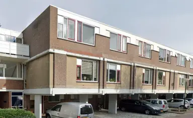 104m2 house to rent for 1460.69€/month in Salvador Allendestraat 71, The Hague