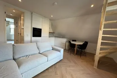 81μ² apartment προς ενοικίαση για 2350€/μήνα σε Tamboerstraat 11C, Rotterdam