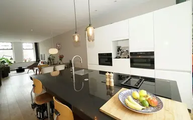 105m2 apartment à louer pour 2500€/mois à Schieweg, Rotterdam