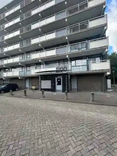 61m2 apartment to rent for 714.77€/month in Kalslagerring 251, Nieuw-Vennep