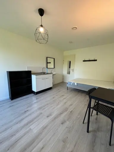 17m2 room te huur voor 635€/maand in Dorpstraat 68, Maastricht