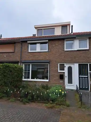 97m2 house to rent for 1504€/month in Beatrixstraat, Terneuzen