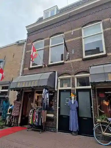 103m2 apartment to rent for 951€/month in Kleiwegstraat, Gouda