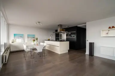 102m2 apartment à louer pour 3950€/mois à Marie Heinekenplein 1004, Amsterdam