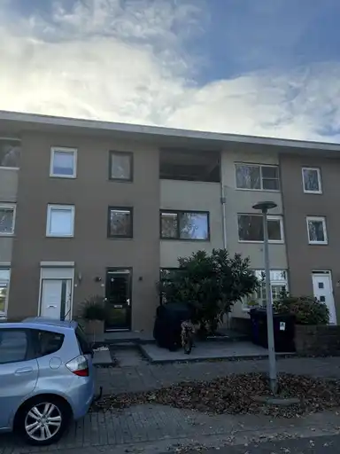 112m2 house to rent for 2450€/month in Jivestraat 35, Almere
