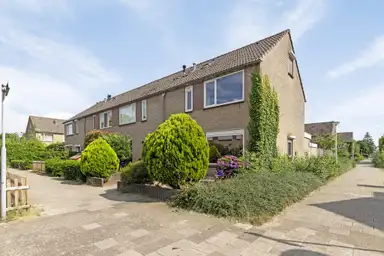 132m2 house to rent for 2302€/month in Smitsstraat, Bergen op Zoom