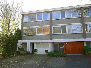 150m2 house to rent for 3850€/month in Sinjeur Semeynsstraat, Amstelveen