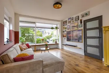 119m2 house à louer pour 2750€/mois à Griegstraat, Leiden