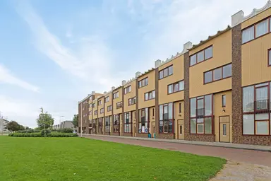 150m2 house te huur voor 1965€/maand in Zuidpoolsingel 308, Alphen aan den Rijn