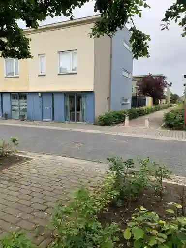 132μ² house προς ενοικίαση για 2150€/μήνα σε Crèmestraat 11, Almere