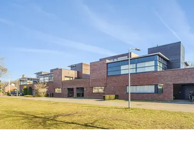 190m2 house te huur voor 4000€/maand in Kolhornseweg, Hilversum