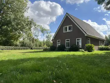 185m2 house in affitto per 3300€/mese a Hoofdweg 1126, Nieuw-Vennep