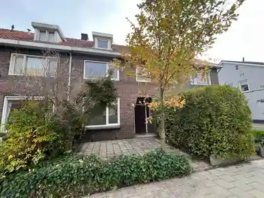 127m2 room to rent for 670€/month in Vlokhovenseweg, Eindhoven