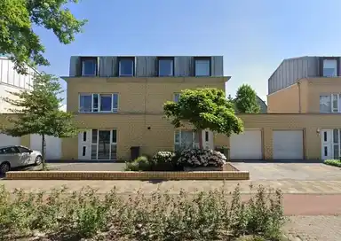 172m2 house à louer pour 2050€/mois à Sartrelaan, Eindhoven