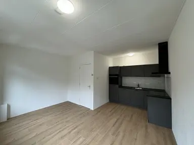 95m2 house to rent for 1695€/month in Vlaardingerdijk, Schiedam