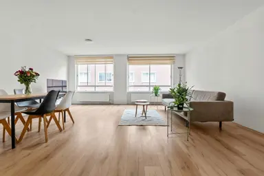 75m2 apartment to rent for 2350€/month in Breedstraat 142, The Hague