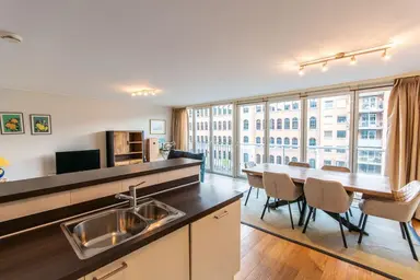 88m2 apartment te huur voor 3200€/maand in Valkenburgerstraat, Amsterdam
