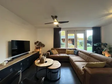 154m2 house te huur voor 2795€/maand in Boris Pasternak-erf, Dordrecht