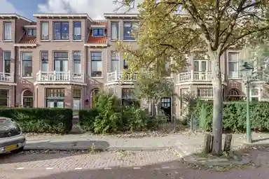230m2 house to rent for 4000€/month in Van Beverningkstraat 151, The Hague