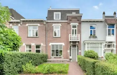 204m2 house to rent for 3500€/month in Paul Windhausenweg, Breda
