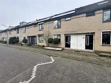118m2 house te huur voor 1900€/maand in Albert Schweitzersingel, Amersfoort