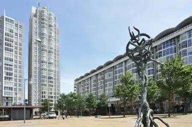 105m2 apartment à louer pour 2250€/mois à Palaceplein 97, The Hague