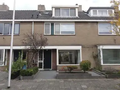 145m2 house zur Miete für 2175€/Monat in Gansstraat 14, Leiderdorp