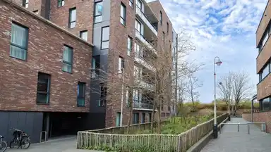 102μ² apartment προς ενοικίαση για 2750€/μήνα σε Walchersestraat, The Hague