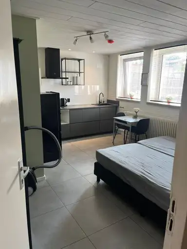 22m2 studio te huur voor 854€/maand in Pannesheiderstraat 16E, Kerkrade
